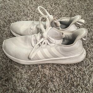 Adidas Shoes Women’s Size 9